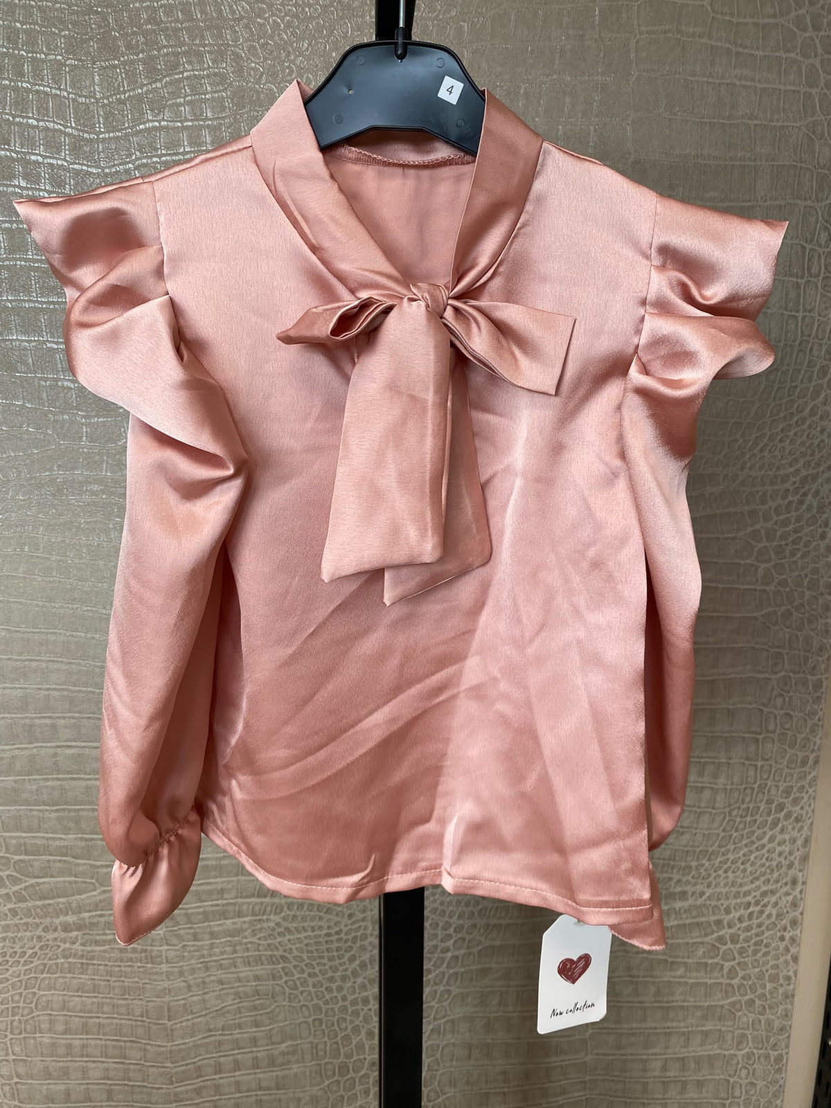 Elegante satijne Blouse met Strik